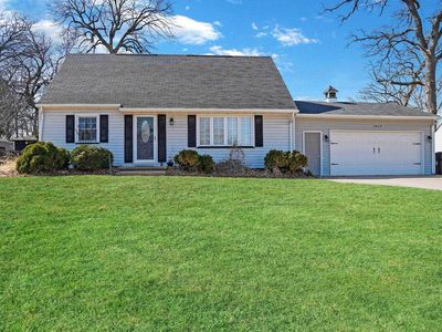 3015 Cedar Heights Dr, Cedar Falls, IA, 50613