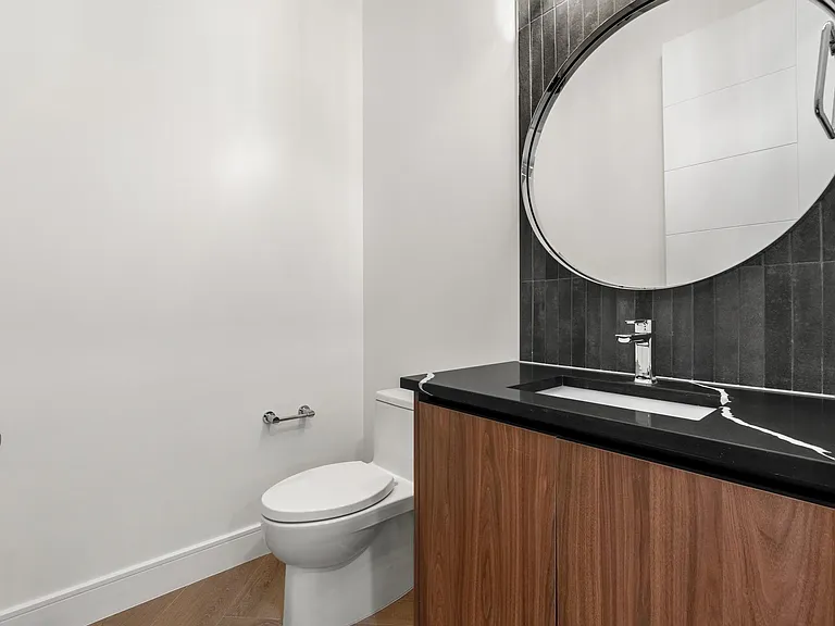 403 Park Blvd — Photo 11