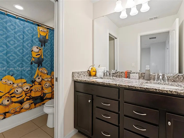 2428 Dubai St — Photo 9