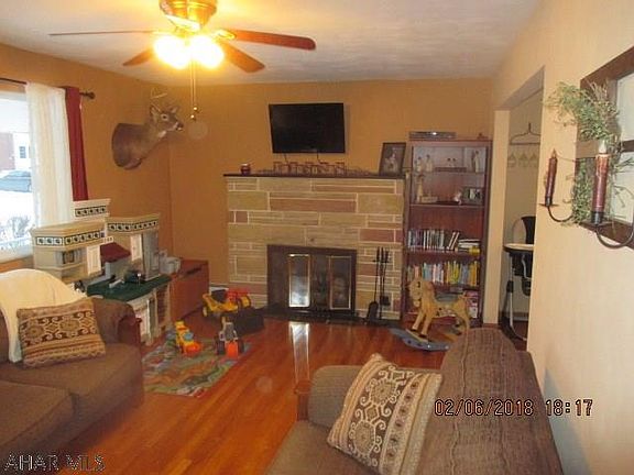 5th image of 156 Kelly Dr