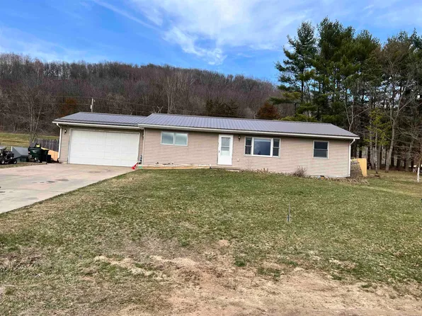 28551 Clary Ln, Richland Center, WI 53581
