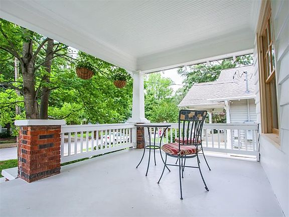 3rd image of 307 Spring St