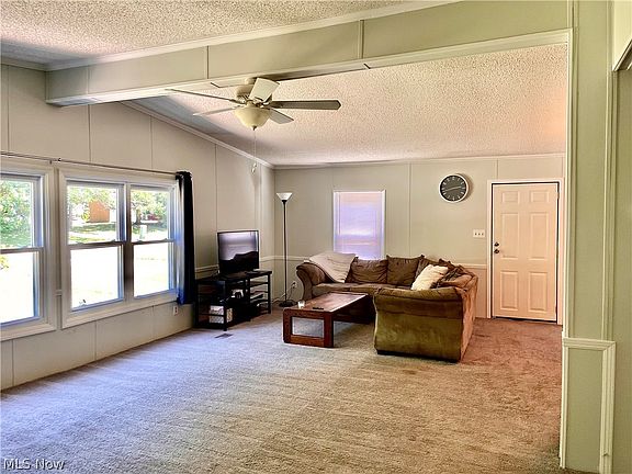 4th image of 28 Cardinal Dr