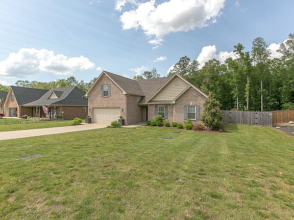 2nd image of 1501 Round Rock Dr