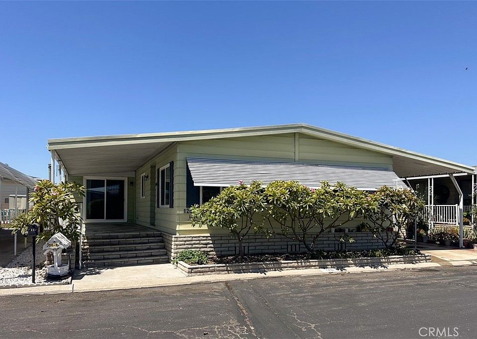 1st image of 6741 Lincoln Ave Space 120