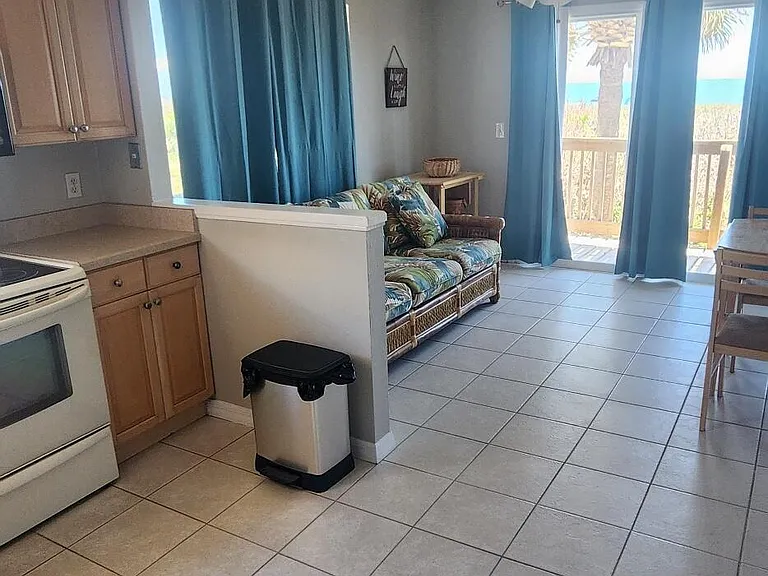 8208 Presidential Ct — Photo 14
