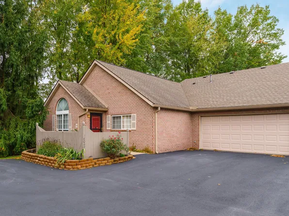 6069 Blendon Chase Dr, Westerville, OH 43081