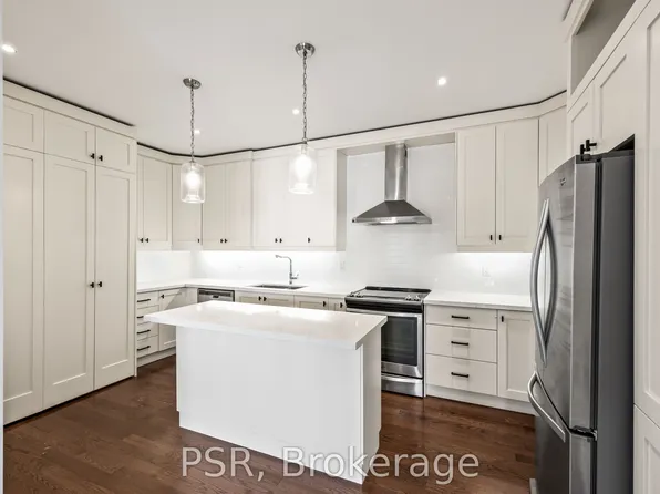 114 Ossington Ave #4, Toronto, ON M6J 2Z4