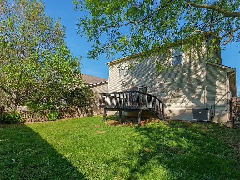 341 Darenia Ln — Photo 31