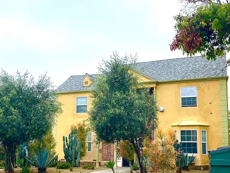 Mansfield 727 — Photo 15