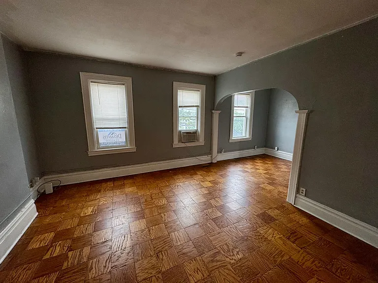 1810 Brownsville Rd — Photo 31