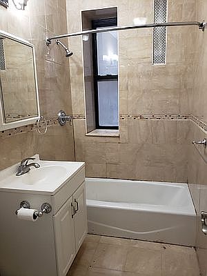 4th image of 370 Manhattan Ave APT 3i