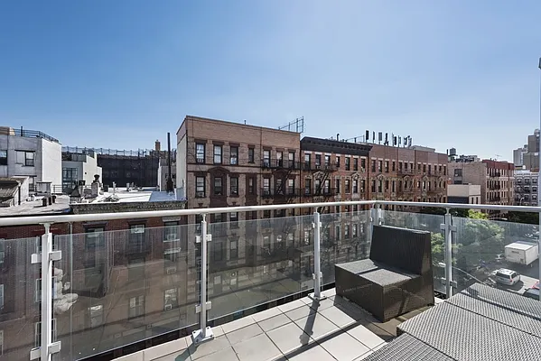 Rented by Compass | media 42