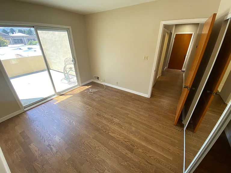 520 Bartlett St #5 — Photo 36