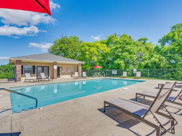 Cherokee Hills Apartments