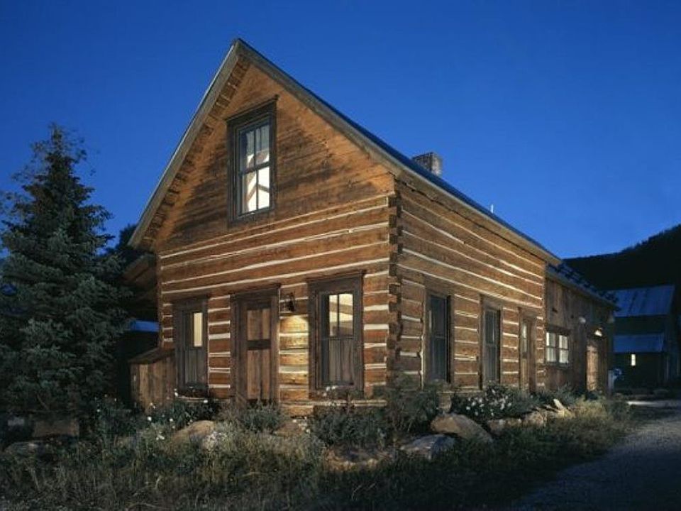 1st image of 104 Maroon Ave