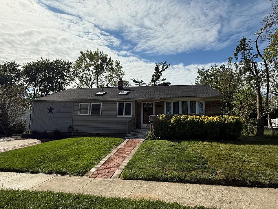 1st image of 634 Andrews Rd