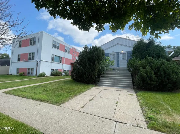 1011 N 3rd St, Bismarck, ND 58501