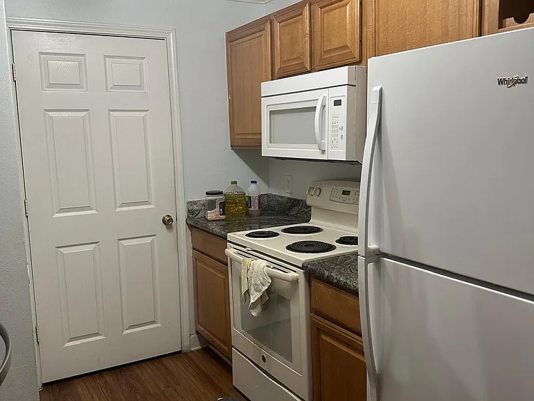 18411 Bridle Club Dr — Photo 2