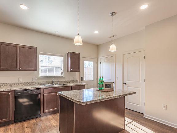 2nd image of 270 Trunk St NE #270