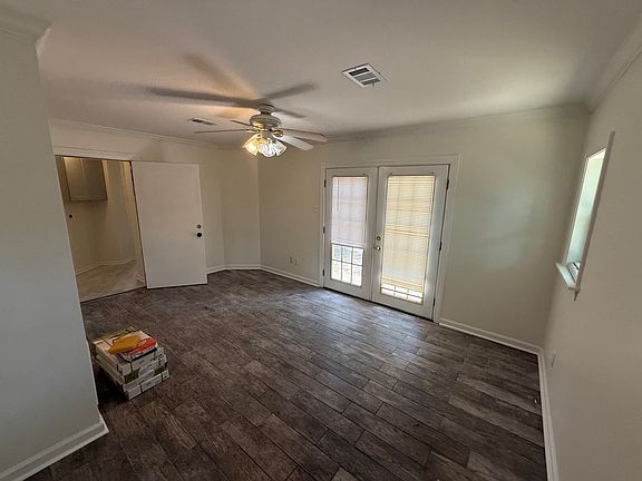 5th image of 13824 Joan Dr