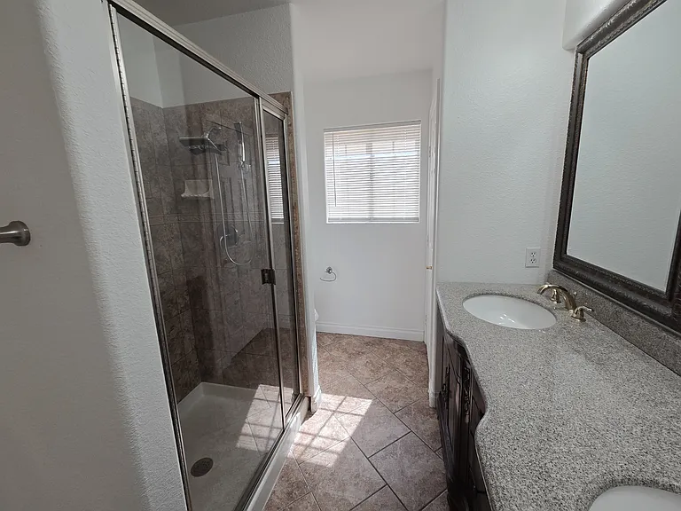 1612 N Torrey Pines Dr #104 — Photo 17
