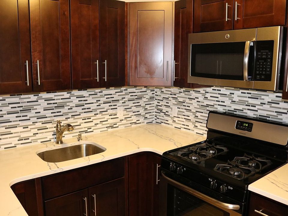 1st image of 78 Coffey St APT 1