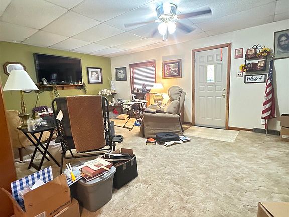 5th image of 409 W Spring St
