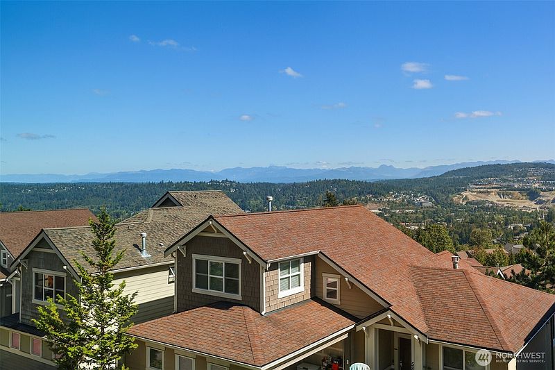 2nd image of 581 Mountain View Lane NW