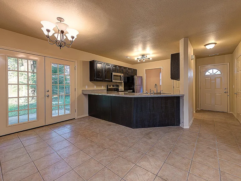 1729 N Willowbrook Dr — Photo 6