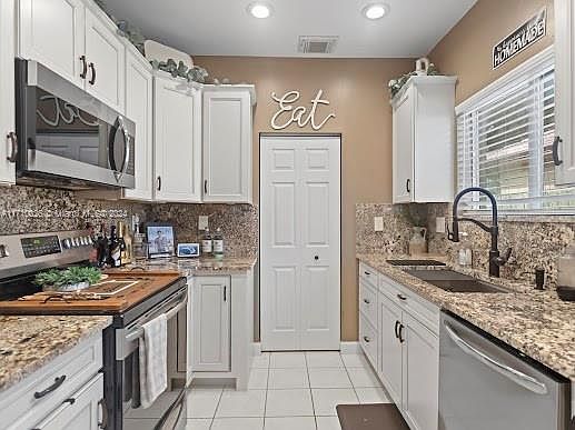 4th image of 2534 NE 41st Ave