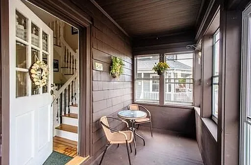 20 Raymond St — Photo 15