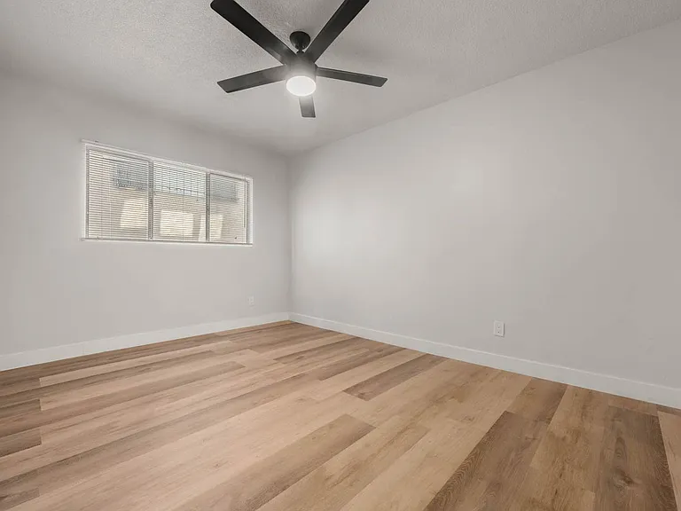 3862 Potomac Ave #2A — Photo 9