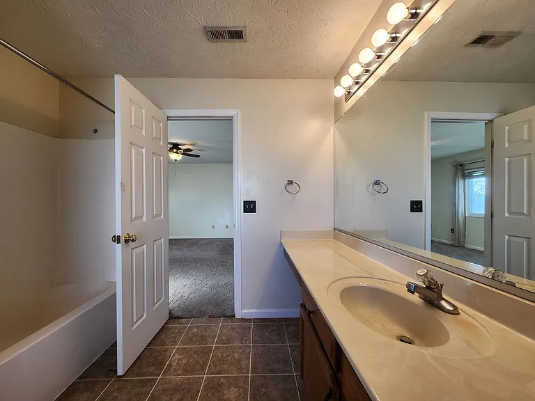 1222 Sunset Dr — Photo 46