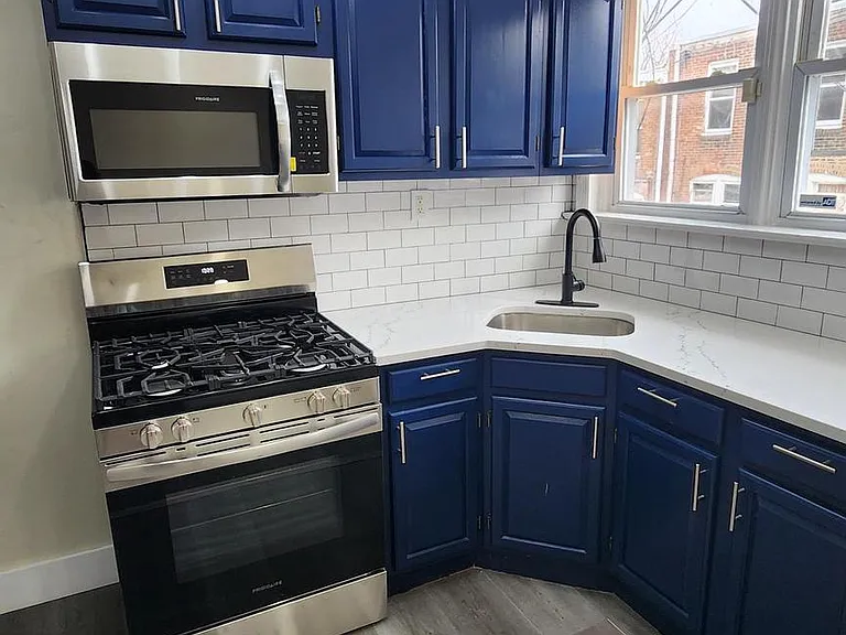 211 Wright Ave — Photo 8