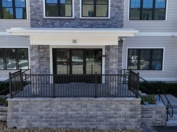 55 Pointe Pl #108, Dover, NH 03820