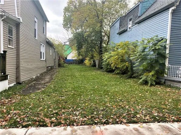 192 15th St, Buffalo, NY 14213