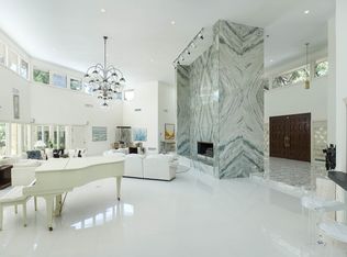 5045 Lakehill Ct, Dallas, TX 75220