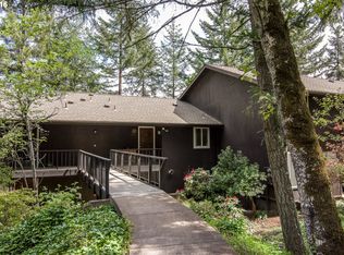 2627 Woodstone Pl, Eugene, OR 97405