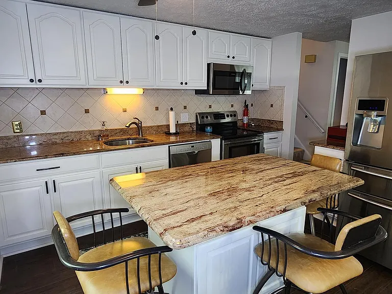 4 Big Stone Ct — Photo 4