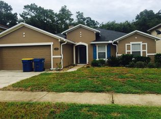1598 Porter Lakes Dr, Jacksonville, FL 32218