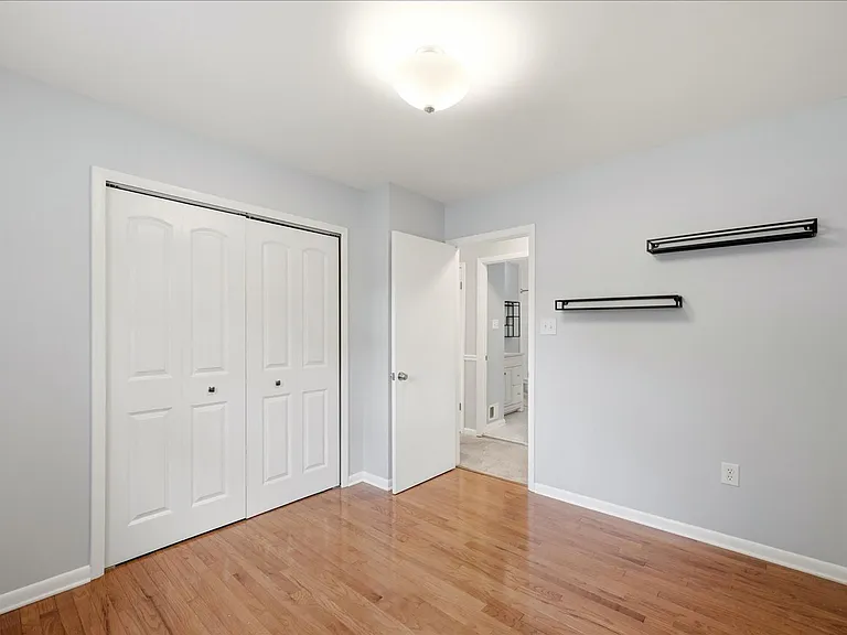 5481 Saddler Ln — Photo 10