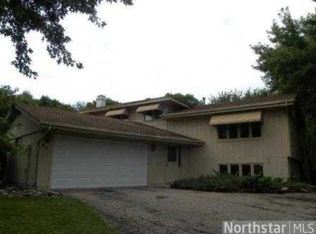 1824 Country View Blvd, Burnsville, MN 55337