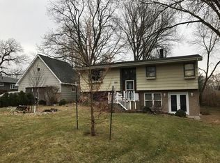 6445 Hickory Blvd, Cedar Rapids, IA 52403