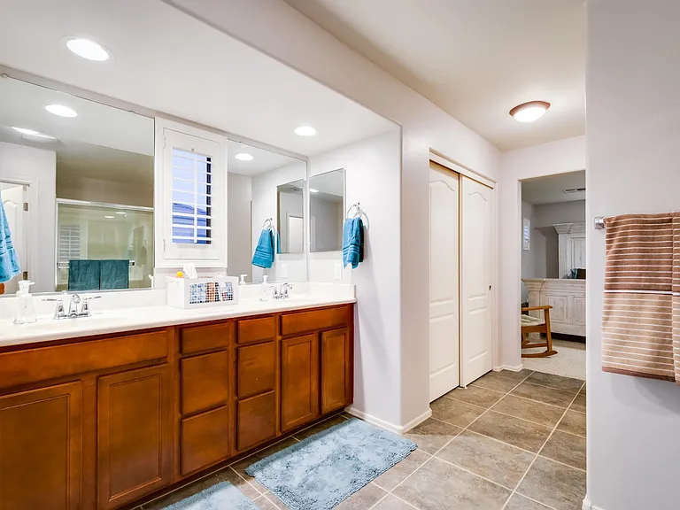 3327 E Loma Vista St — Photo 20