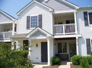 2429 Silverstone Dr, Carpentersville, IL 60110