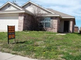 908 Vicksburg Dr, Ennis, TX 75119