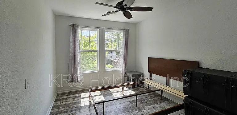 918 Hillside Ave — Photo 20