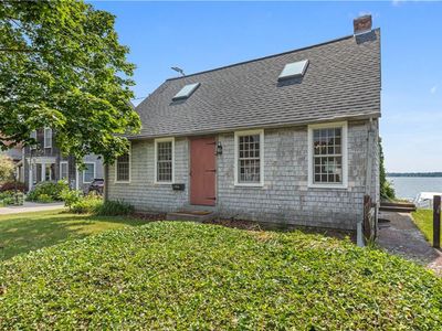 207 Terrace Ave, Riverside, RI, 02915