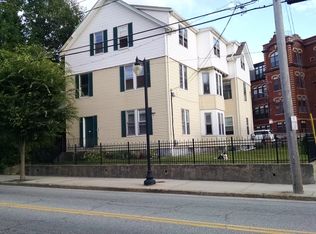 29 Hamlet Ave APT 3, Woonsocket, RI 02895